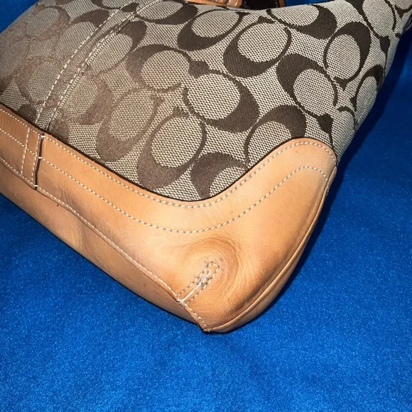 Coach Hampton Hobo Bag Y2K-era from 2004 - Picture 3 of 16